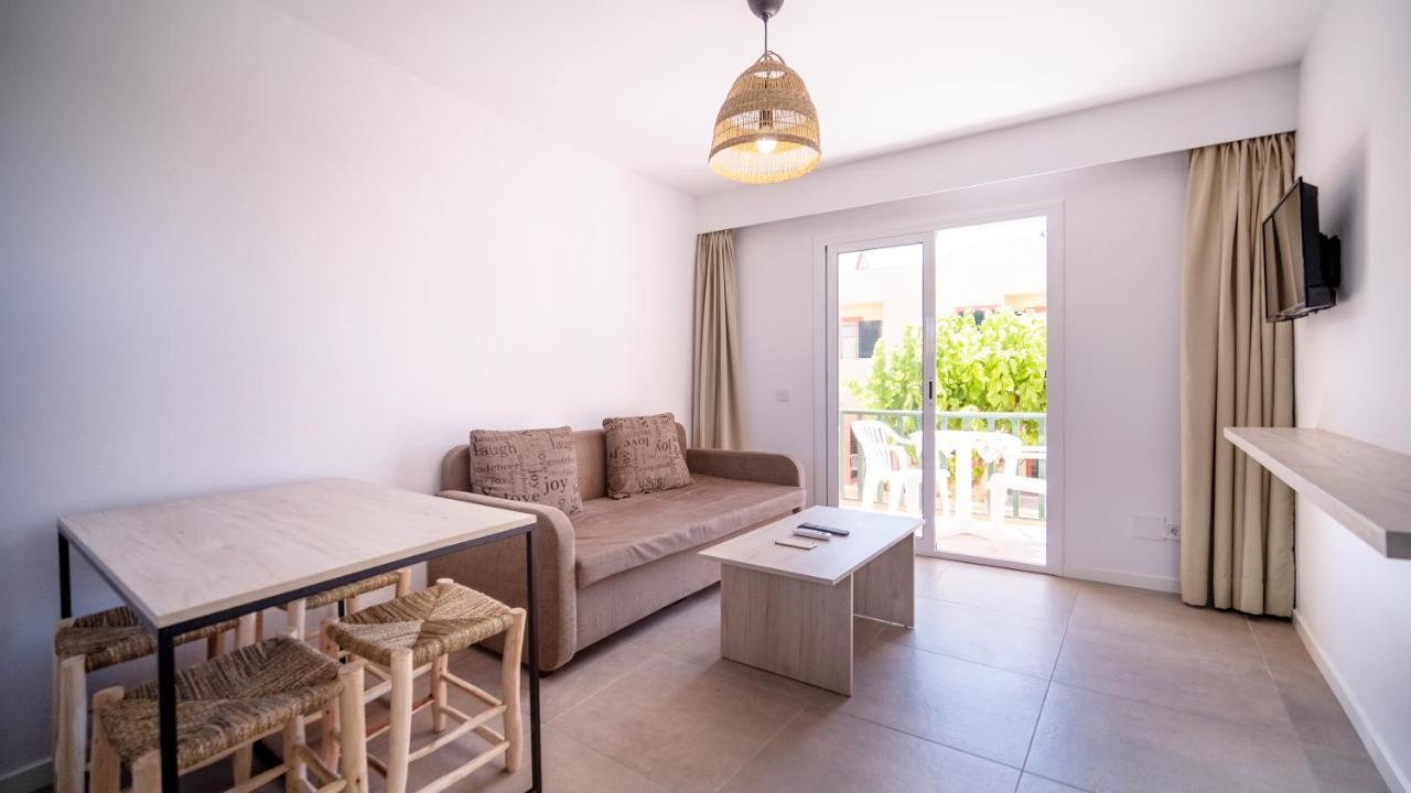 Sant Joan Apartaments - Adults Only Cala'N Blanes  ภายนอก รูปภาพ